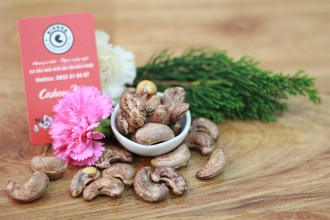 Có nên chọn hạt điều rang muối vỏ lụa hay không? Có nên chọn hạt điều rang muối vỏ lụa hay không?