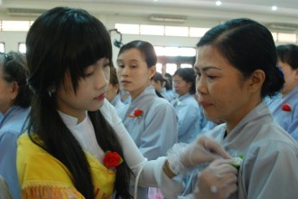 Để mùa Vu lan báo hiếu thêm ý nghĩa… Để mùa Vu lan báo hiếu thêm ý nghĩa…