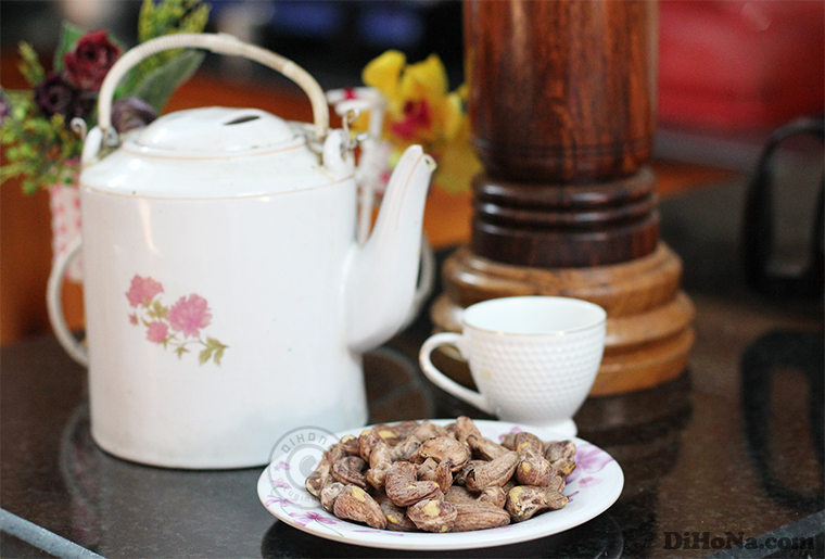 Hạt điều rang muối còn vỏ lụa Hạt điều rang muối còn vỏ lụa