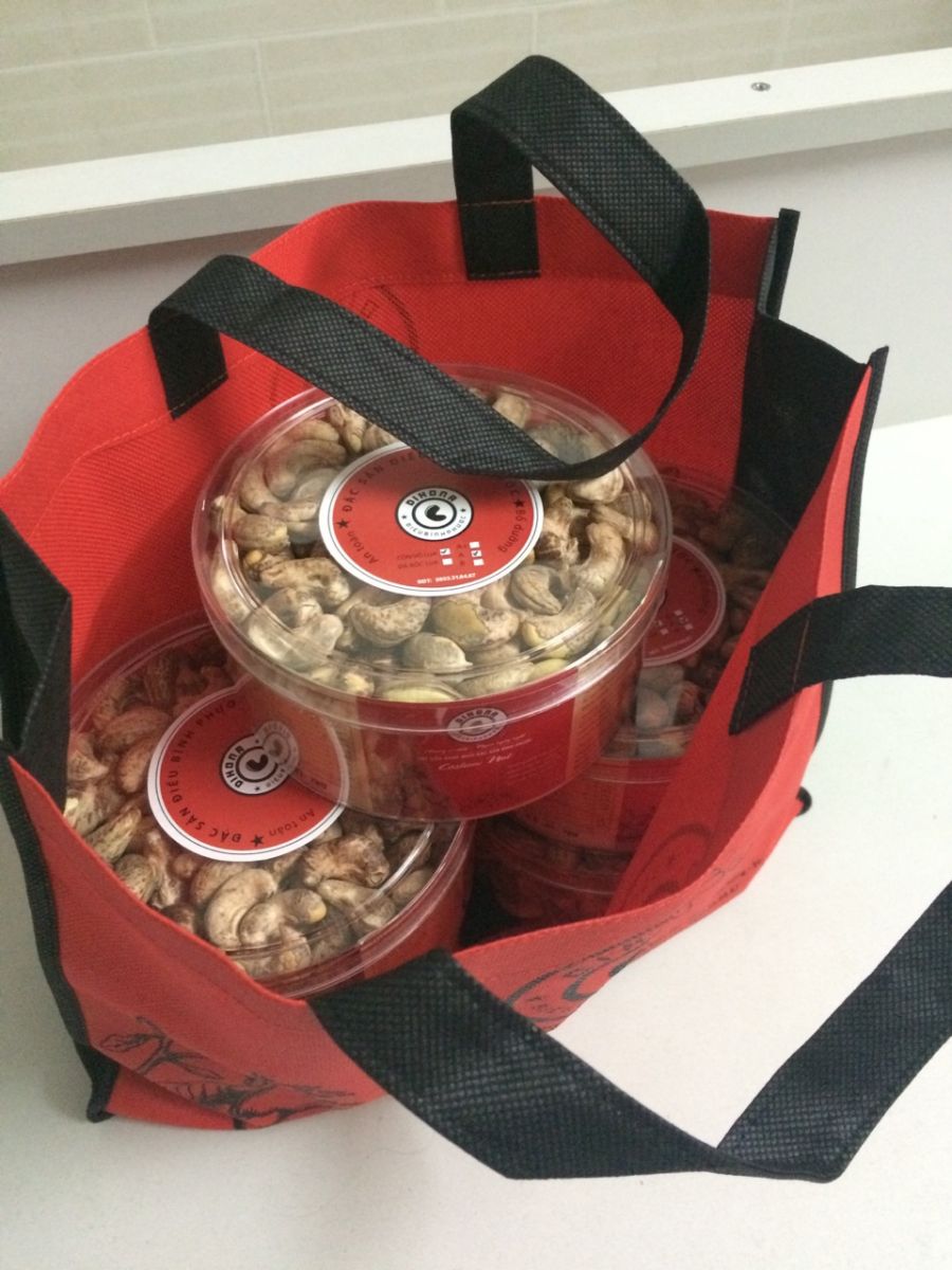 hộp quà tặng cao cấp hop-qua-tang-cao-cap