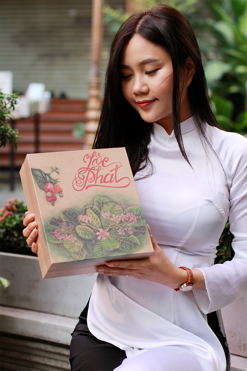 hộp quà tặng doanh nghi